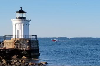 BUGLIGHT LIGHTHOUSE 