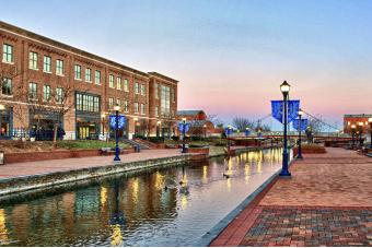 CARROLL CREEK PROMENADE LEFT